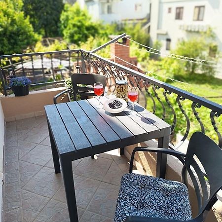 Hotel Apartman Komadina Makarska Zewnętrze zdjęcie