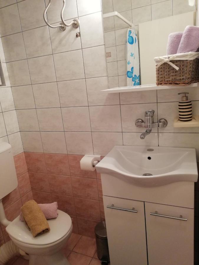 Hotel Apartman Komadina Makarska Zewnętrze zdjęcie