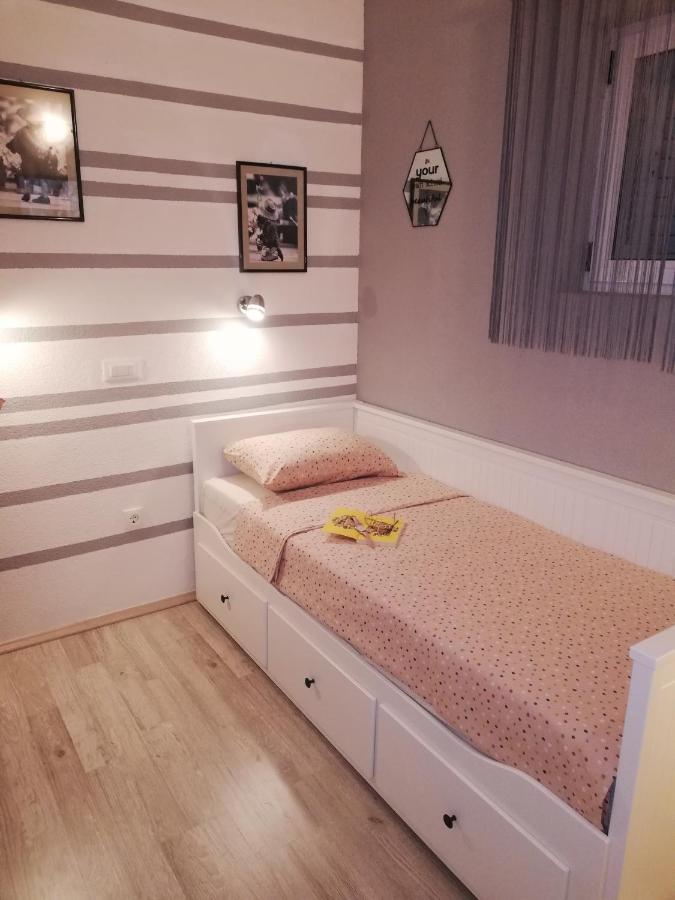 Hotel Apartman Komadina Makarska Zewnętrze zdjęcie