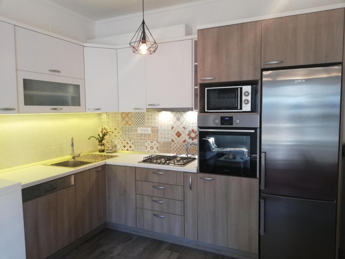 Hotel Apartman Komadina Makarska Zewnętrze zdjęcie