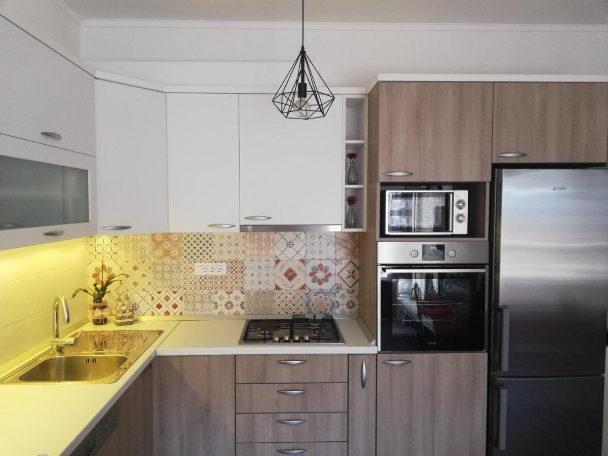 Hotel Apartman Komadina Makarska Zewnętrze zdjęcie
